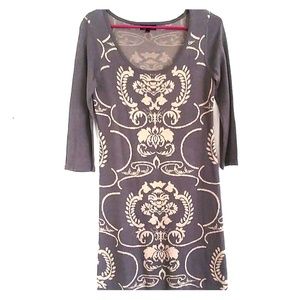 Light gray scoop neck  patterned sweater dress